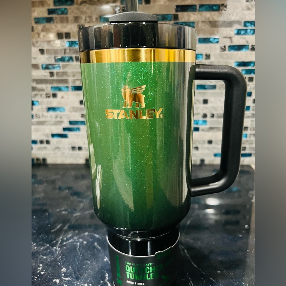 Stanley X Wicked Elphaba 40oz Quencher 2.0 Tumbler TARGET Exclusive